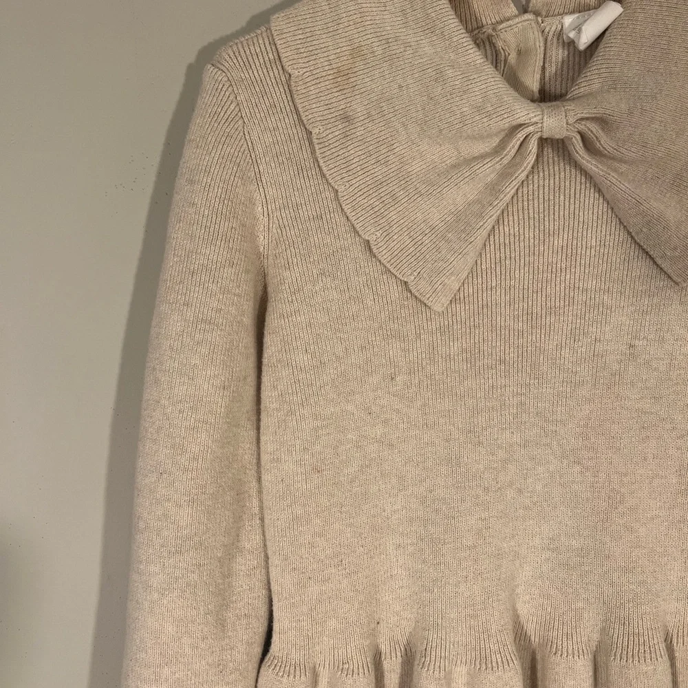 H&M follow us
